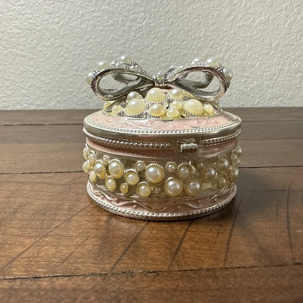 Vintage Pearl and Bow - Silver Pink Hinged Trinket Box - Magnetic Closure